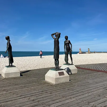 Rosamonde, Beachfront Villa Fécamp